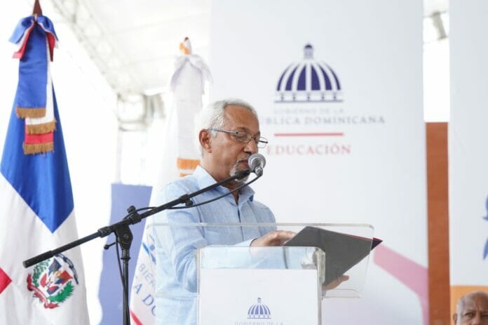 Minerd detalla pasos del Programa de Atención a la Sobrepoblación Escolar 2022-2023