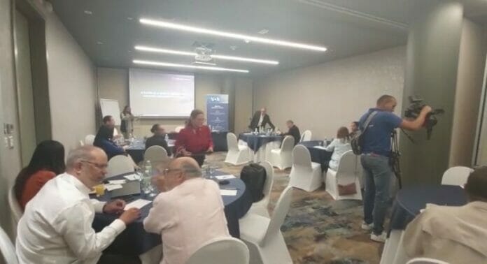 Voz de América realiza en RD conferencia de medios y destaca Multimedios Su Mundo