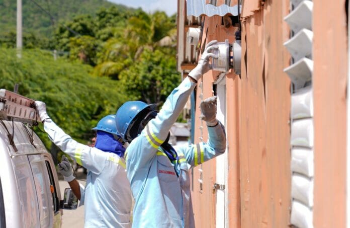 Convocan marcha por altas facturas eléctricas y apagones en Baní