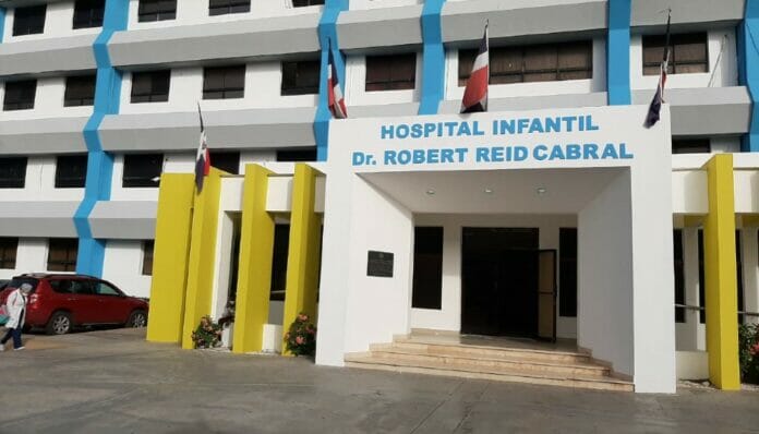 Hospital Robert Reid Cabral ha entregado 380 pintas de sangre este mes