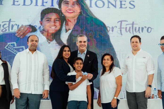 Presidente Abinader y Ministro Bonilla entregan 500 apartamentos en “Mi Vivienda Ciudad Modelo”