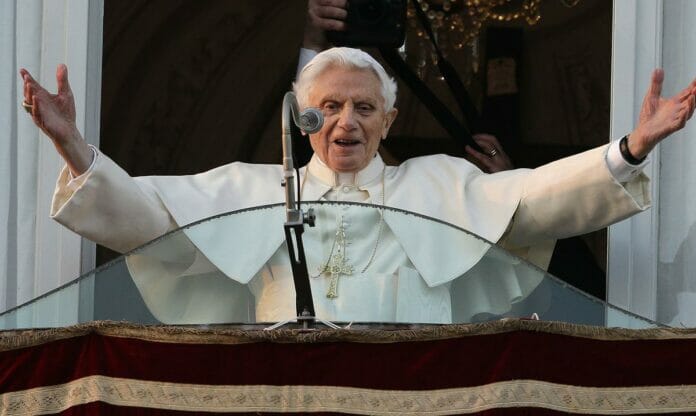 Benedicto XVI quiere defenderse en demanda por presunto caso de pederastia