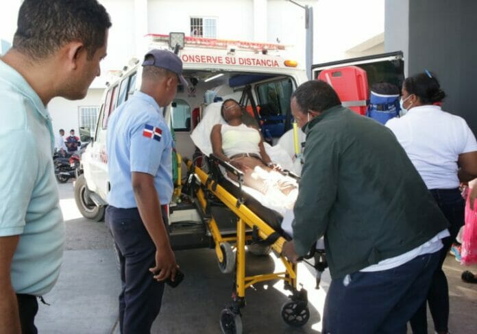 Profesores y estudiantes intoxicados por gas en Barahona