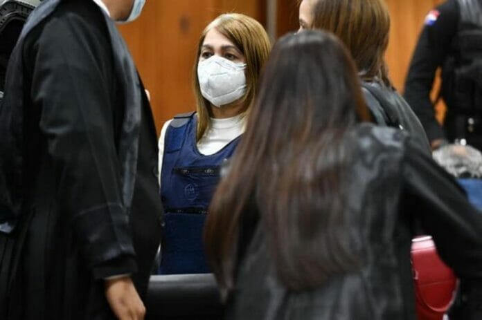 Retiran grilletes a Magalys Medina hermana de expresidente Danilo Medina