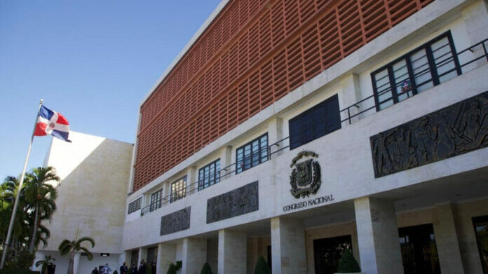 Sigue el debate en el Congreso por proyecto de Fideicomiso Público