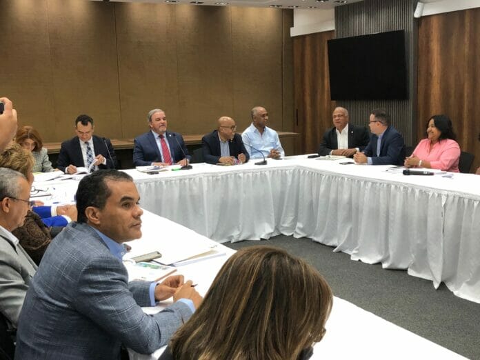 Diputados y pleno de la JCE abordan Ley Electoral