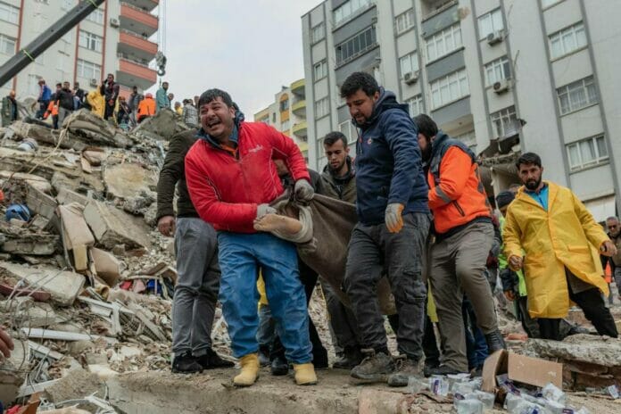 45 000 muertos por los terremotos en Turquía y Siria