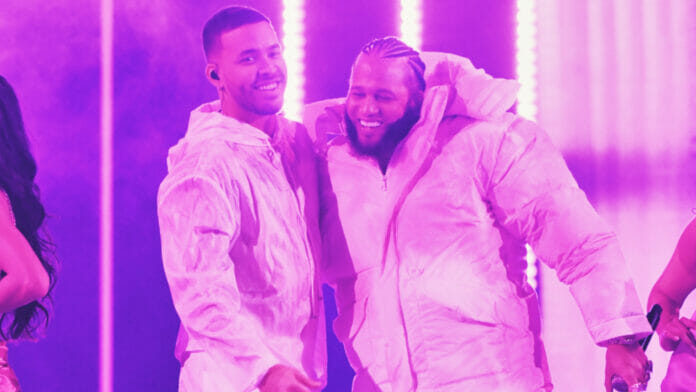 Prince Royce y El Alfa sacuden Premio Lo Nuestro al presentar el sencillo 'Le Doy 20 Mil'