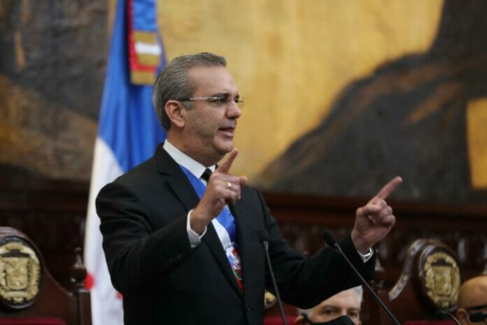 Luis Abinader afirma inversión por más de RD$90 mil MM en 271 obras de infraestructura durante 2022