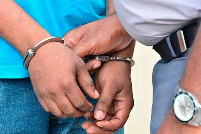 Policía apresa a cuatro miembros de una banda por robo en Los Alcarrizos