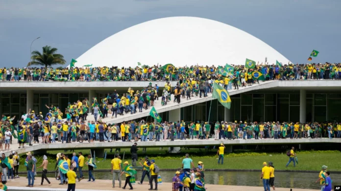 Senador: Bolsonaro planeó golpe para impedir ascenso de Lula