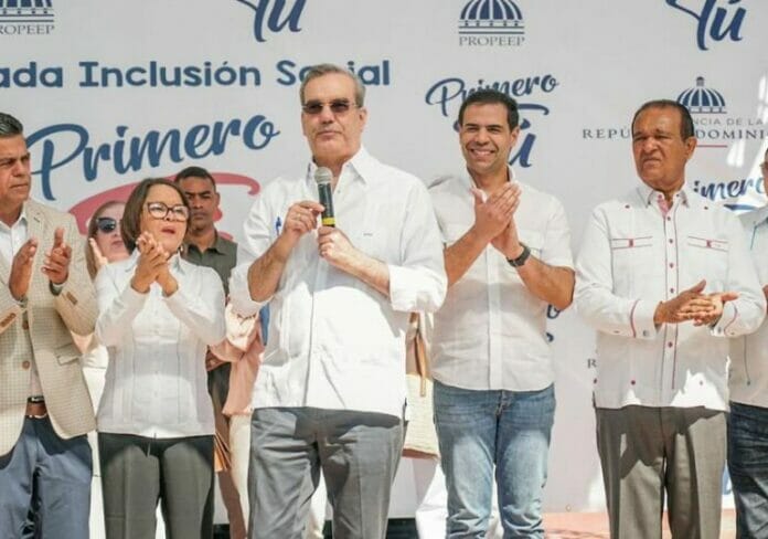 Mao: Propeep entrega siete casas a familias que las habían perdido en incendio