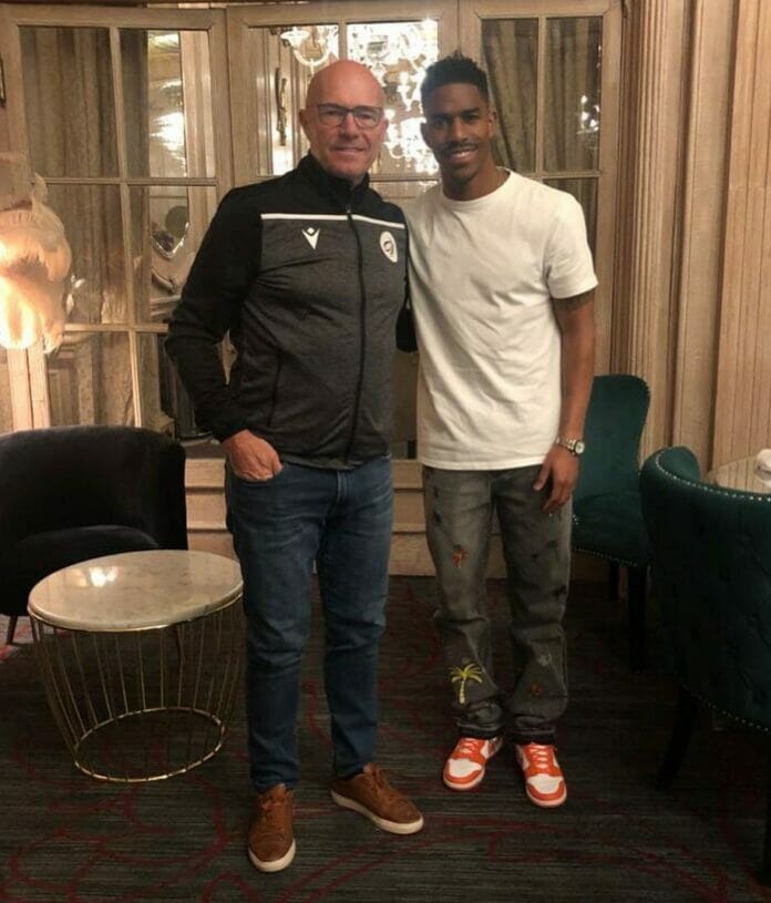 Neveleff recluta a Júnior Firpo para selección abosluta