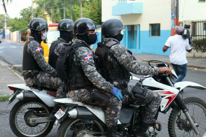 Policía