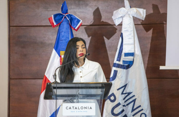 Yeni Berenice destaca capacitación para mejores resultados en casos de Trata de Personas