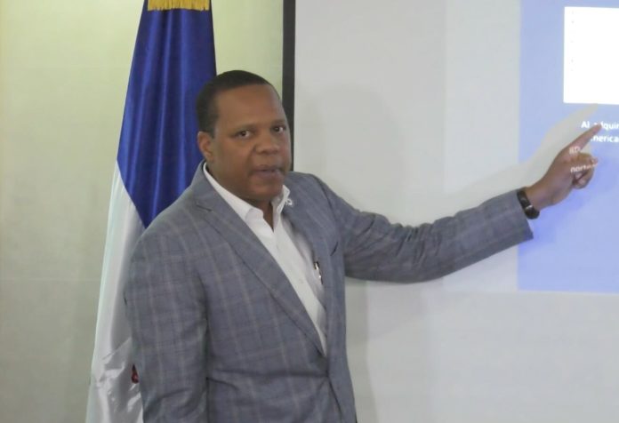 Hackean cuenta de WhatsApp al director de Pro-Consumidor