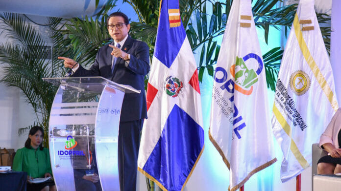 Insta a empresas a atender la salud individual de sus trabajadores