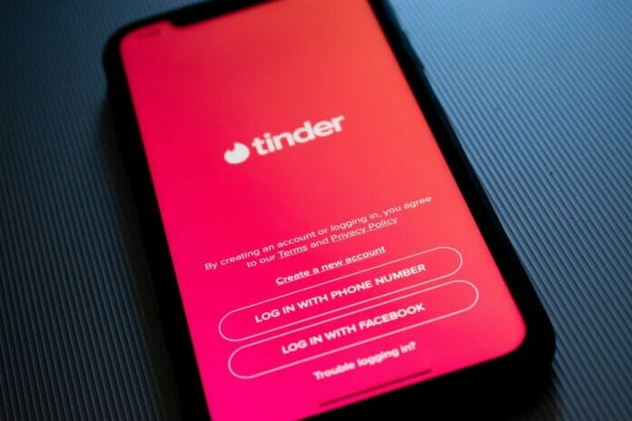 Tinder tiene nueva forma de verificar si una persona es real o estafador