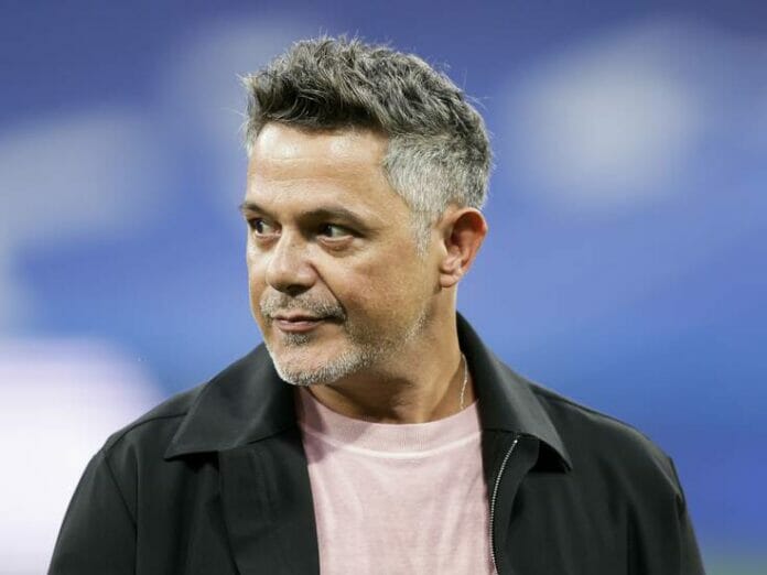 “No estoy bien, estoy triste y cansado”, dice Alejandro Sanz