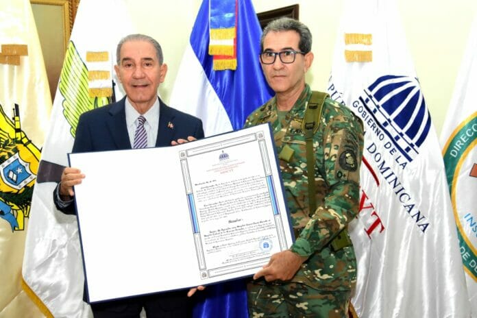 Hospitales militares reciben acreditación universitaria docente del MESCyT