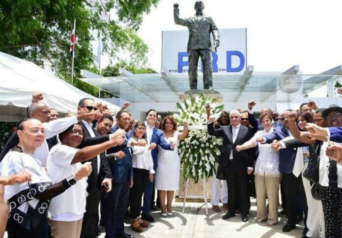 Miguel Vargas recuerda a Peña Gómez en sus diferentes manifestaciones y su legado