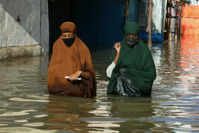 Al menos 22 muertos y más de 200,000 desplazados por las inundaciones en Somalia