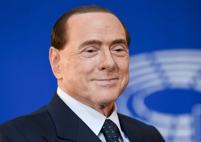 Muere a los 86 años ex primer ministro italiano Silvio Berlusconi