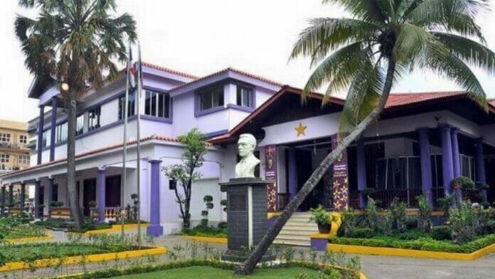 Comité Político del PLD se reúne este lunes