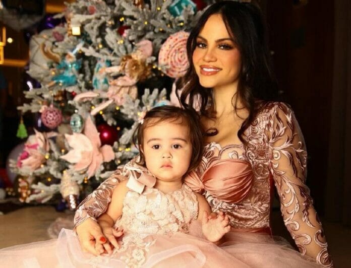Natti Natasha lanza línea de bebés inspirados en su hija