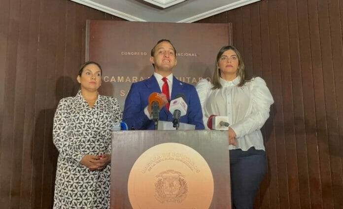 Diputado Ángel Estévez somete proyecto de ley busca crear bancos de sangre en todo RD