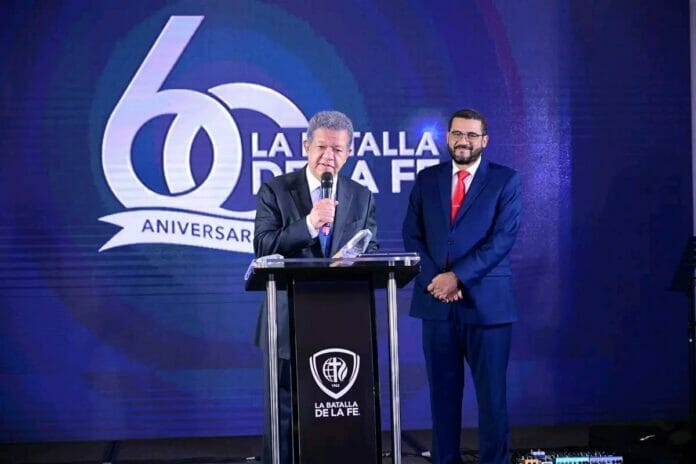 Leonel lamenta no haber hecho más por iglesias cristianas en su gestión 