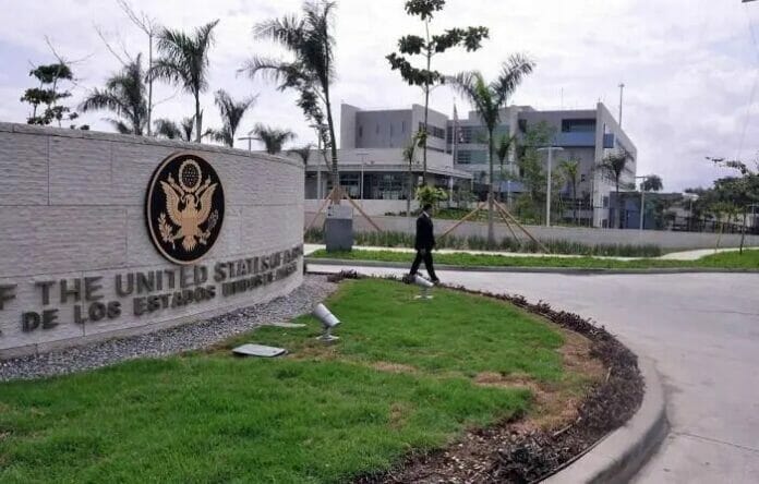 Embajada EE.UU. en RD reprograma citas y expresa condolencias a afectados por inundaciones