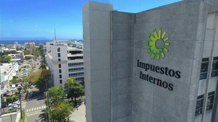 Directror DGII pide a población sacar su marbete con tiempo; advierte no habrá prórroga