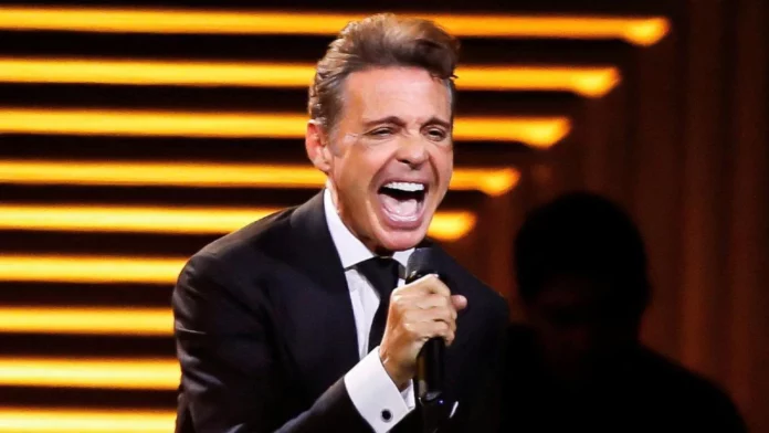 Luis Miguel es hospitalizado de emergencia en Chile