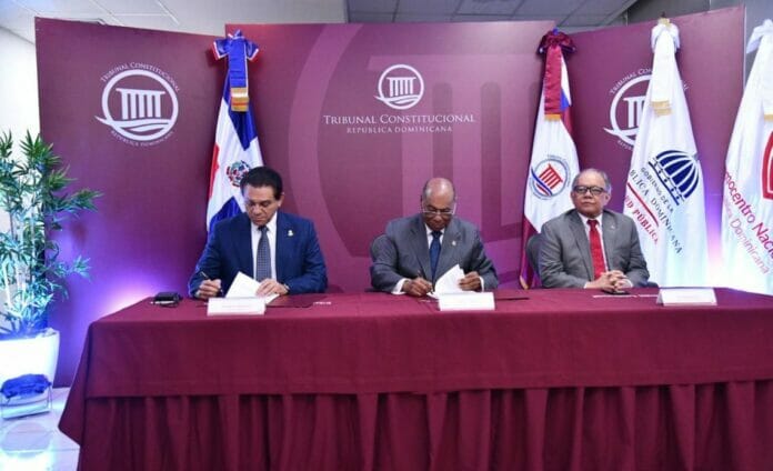 Firman acuerdo para sensibilización sobre donación voluntaria de sangre