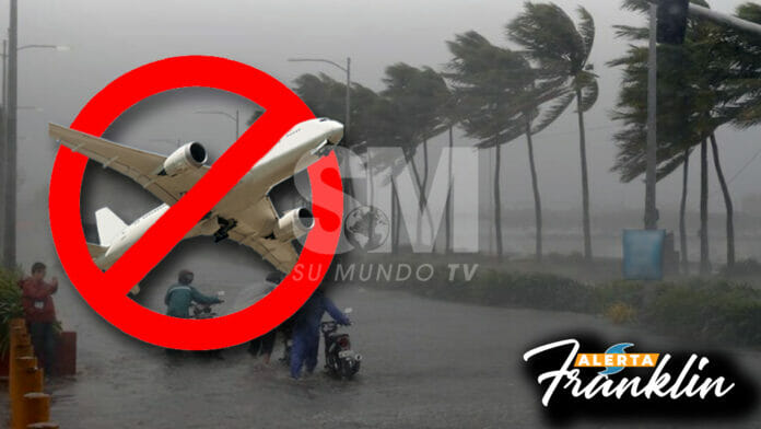 Cierran aeropuertos hasta las seis de la mañana de este miércoles