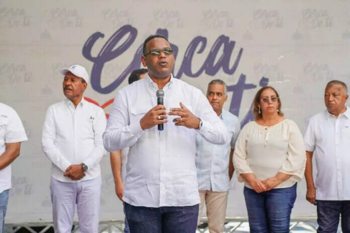 Gobierno inicia entrega bono de RD$20 mil a afectados por explosión en San Cristóbal