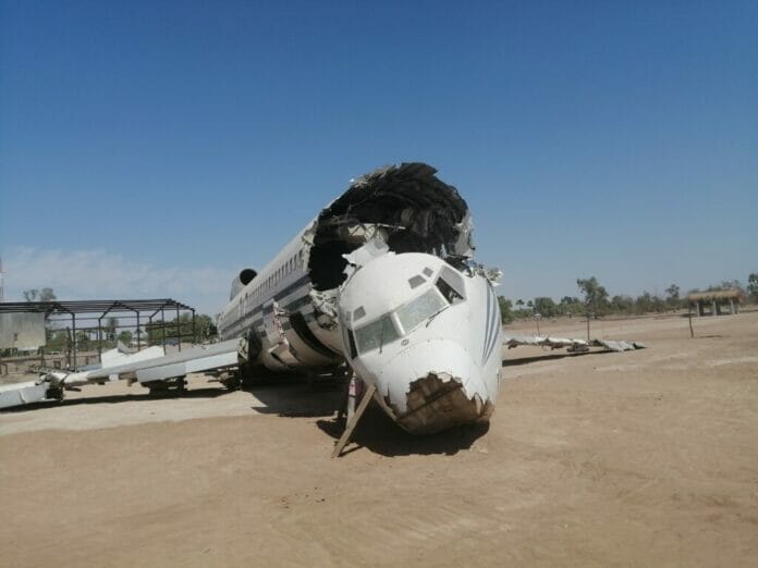 Mueren seis personas en Zimbabue tras estrellarse avión