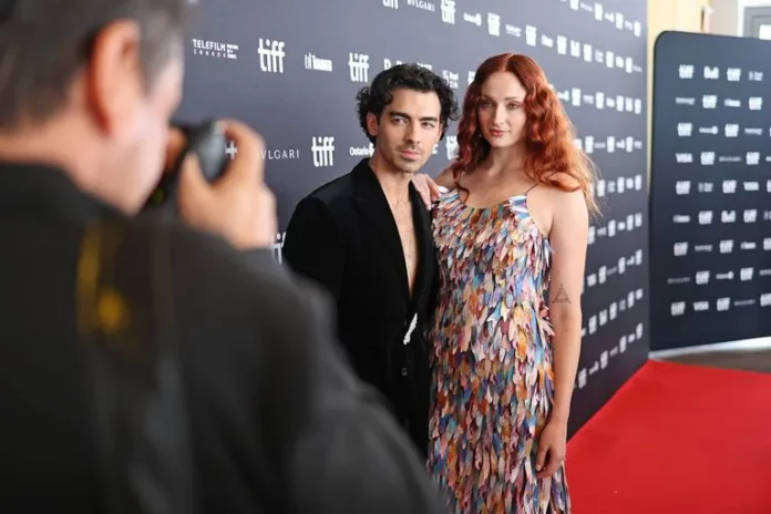 Sophie Turner Demanda a Joe Jonas por la custodia de sus hijas.