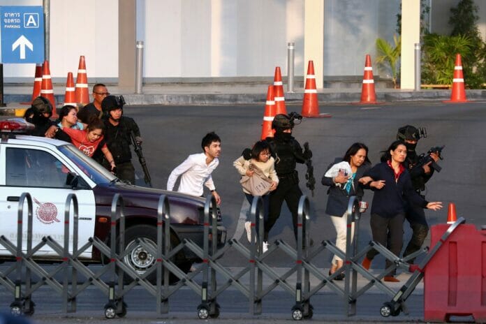 Un muerto y seis heridos en tiroteo en Bangkok