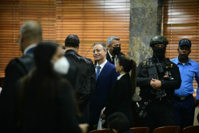 Juez otorga permiso para ir a trabajar a ingeniera imputada en caso Medusa