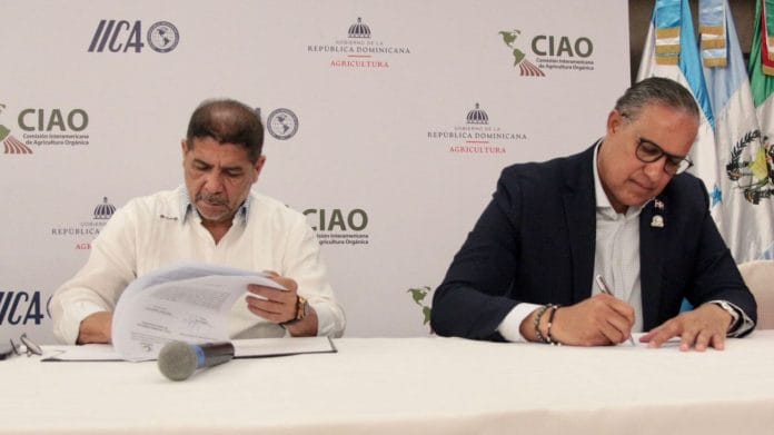 Ministerio de Agricultura y ODAC firman acuerdo para impulsar exportación en el sector agropecuario