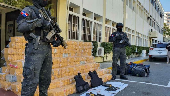 MP incauta más de 2 mil libras de marihuana escondida en rollos de tela