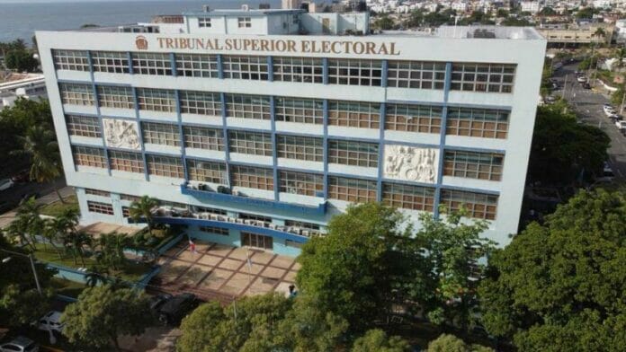 TSE fue apoderado de más de 70 demandas contra elecciones internas de los partidos