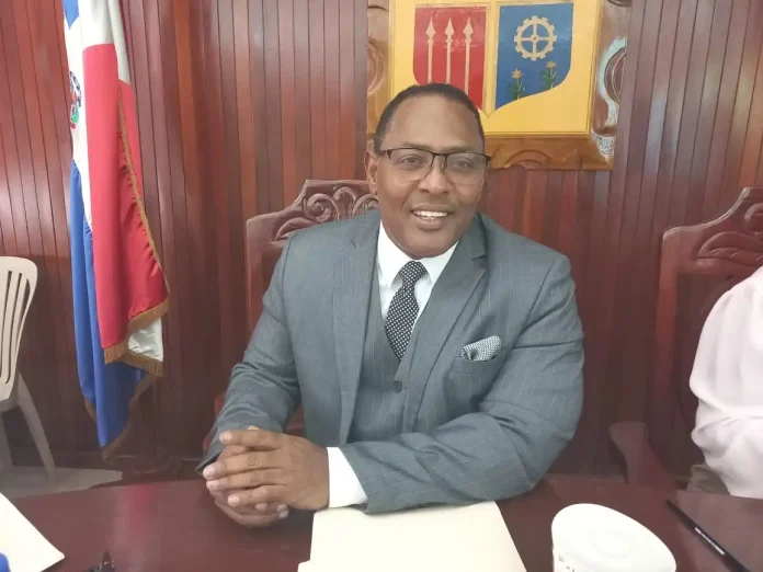 Dos días fuera de la cárcel y Tony Adames está de regreso en los tribunales por desfalco