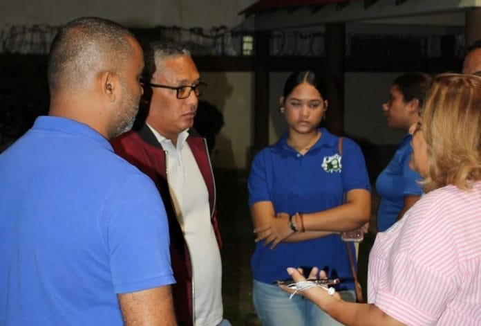 Diputada Noris Medina se solidariza con afectados por inundaciones en Santa Cruz de Barahona