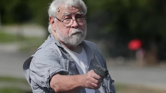 Momento en que hombre mata a tiros a manifestantes en Panamá