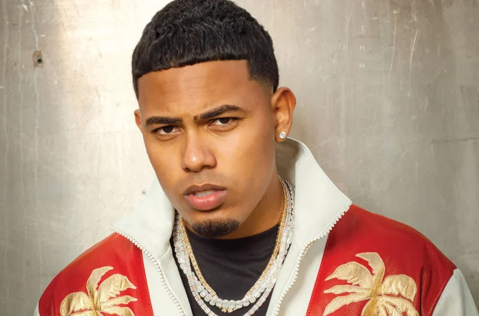 Esta mezcla de estilos en la que confluyen el trap, la bachata o el R&B es una de las características del “nuevo Myke”, que no cree que se haya reinventado, sino más bien “actualizado”.