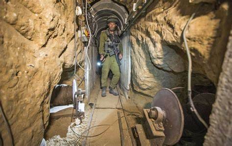 Ejército israelí dice haber hallado red de túneles de Hamás bajo hospital Al Shifa