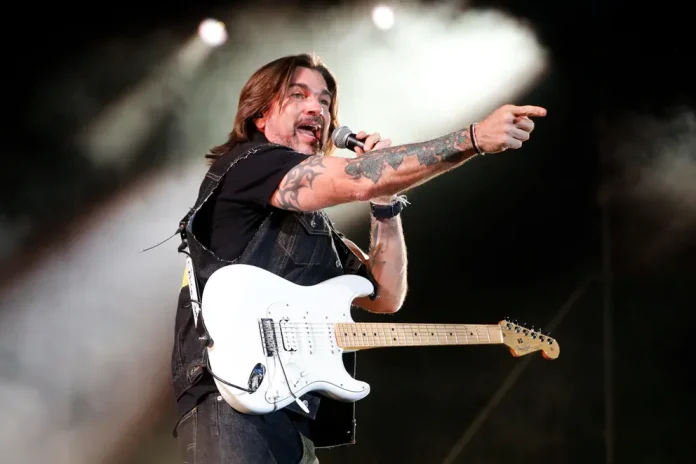 «Volver después de tantos años, con música que cuenta la historia de donde he estado y hacia dónde voy, se siente como cerrar un hermoso círculo, especialmente en una ciudad que me ha dado tanto cariño», compartió.